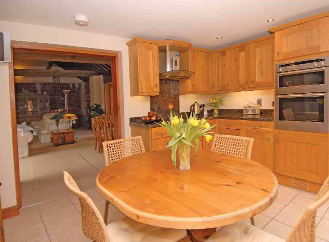 Kitchen - click to enlarge